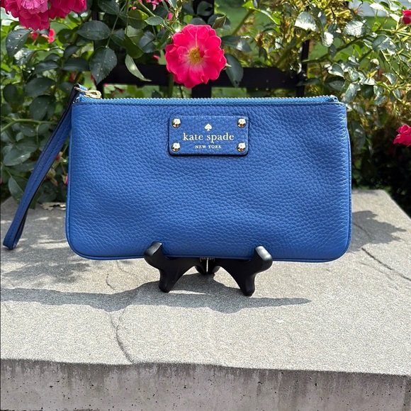 Kate Spade Pebbled Leather Wristlet - Picture 1 of 6